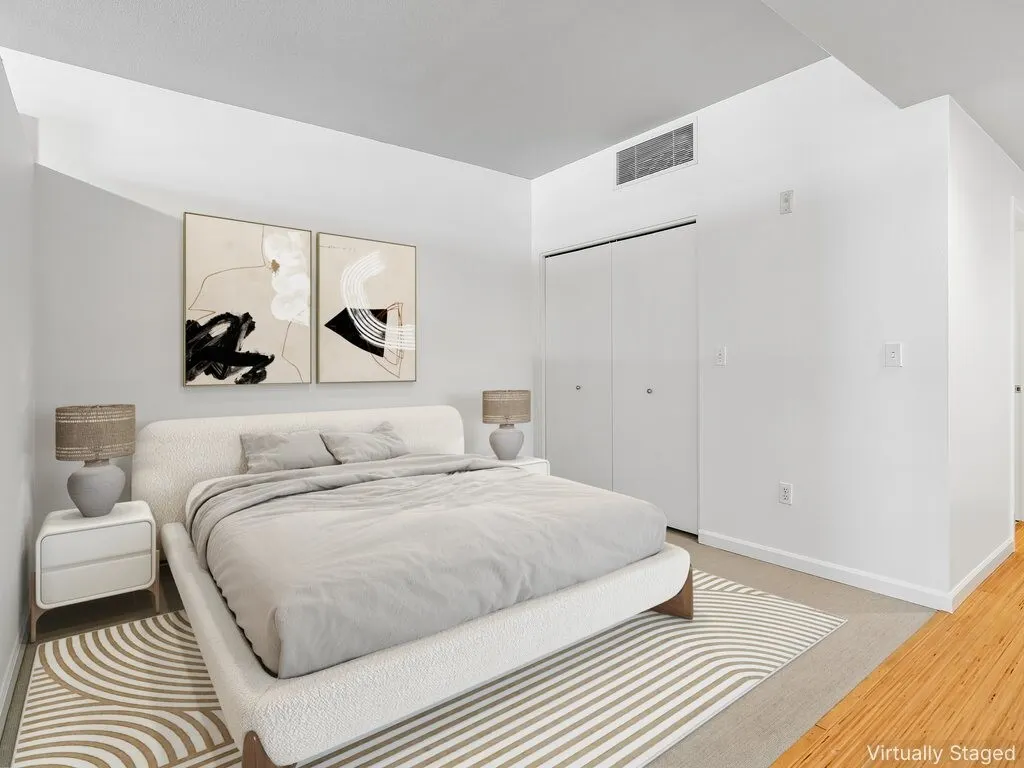 17 W Mercer Street #213, Seattle, WA 98119