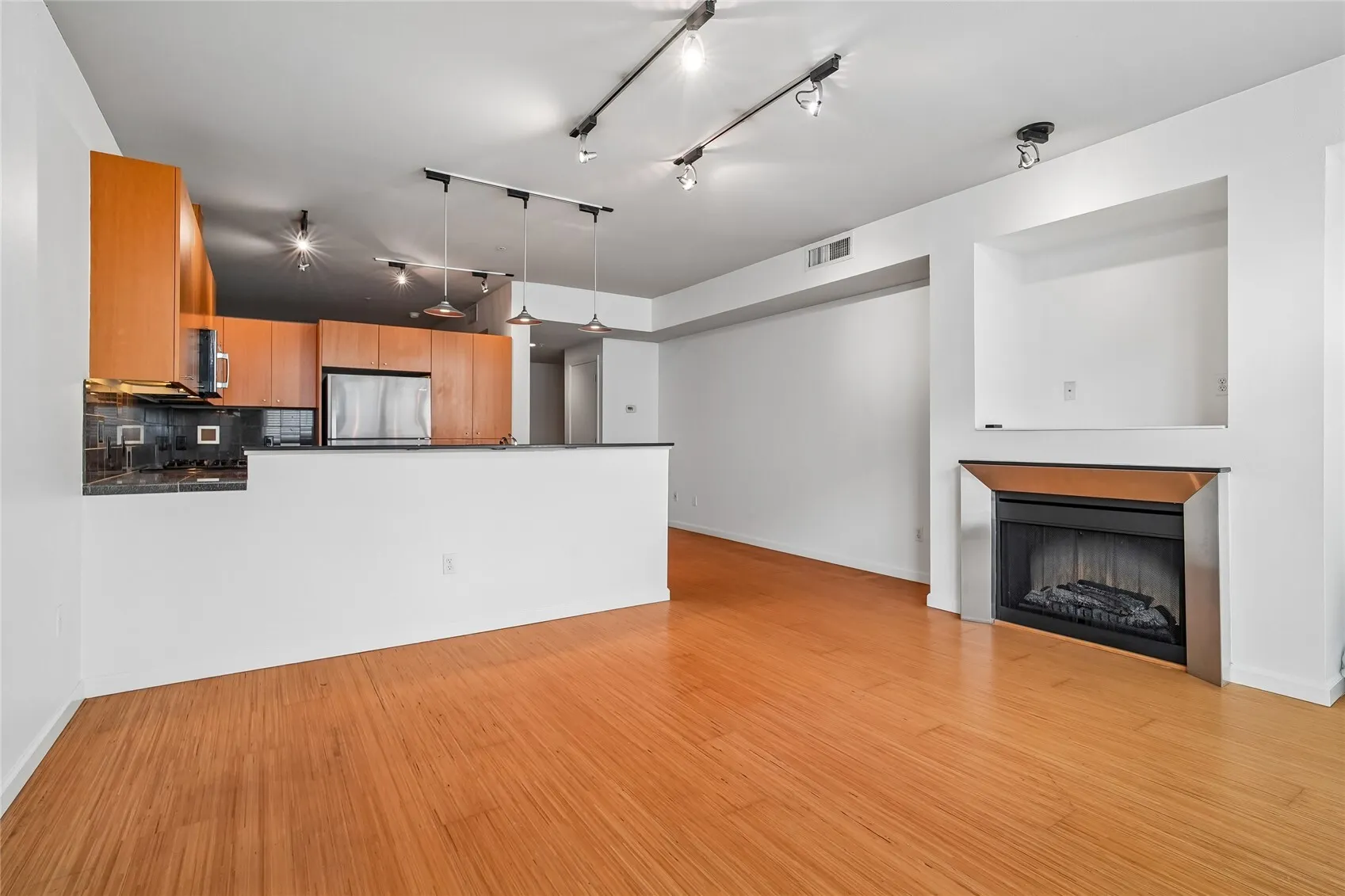 17 W Mercer Street #213, Seattle, WA 98119