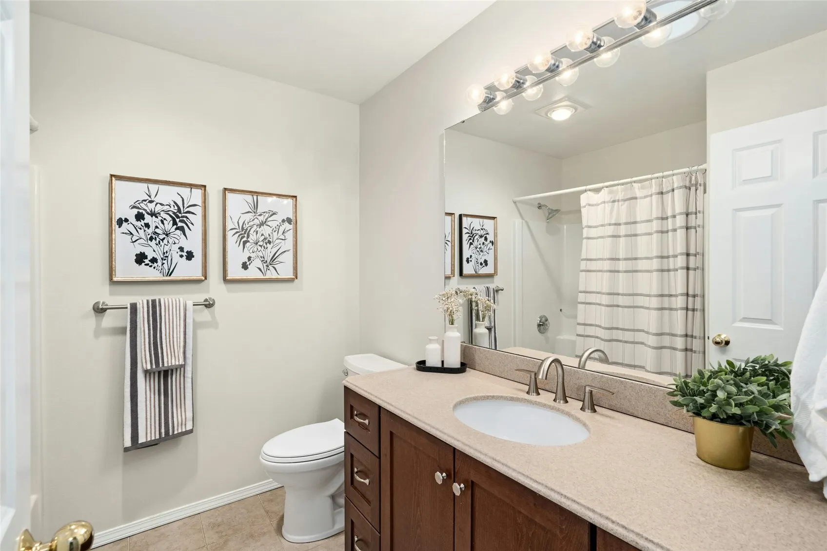 19410 2nd Drive SE #B, Bothell, WA 98012
