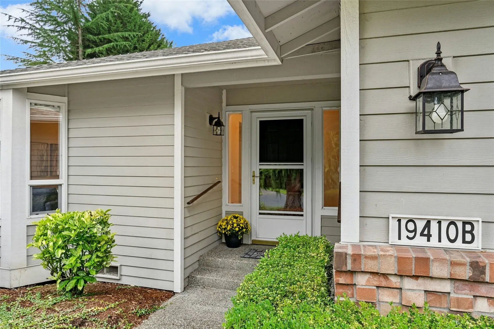 19410 2nd Drive SE #B, Bothell, WA 98012
