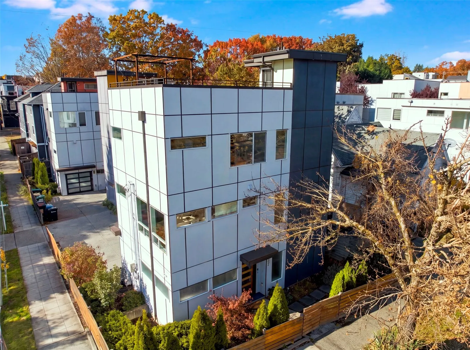733 Martin Luther King Jr Way , Seattle, WA 98144