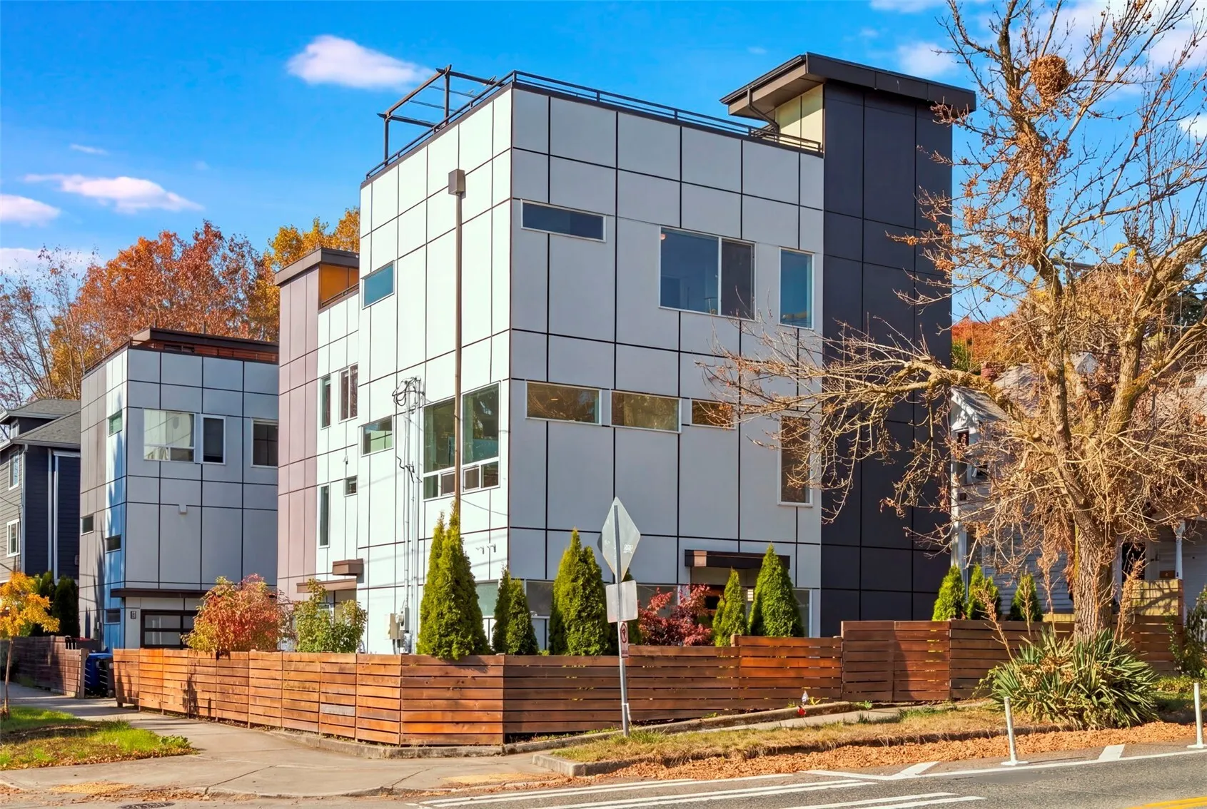 733 Martin Luther King Jr Way , Seattle, WA 98144