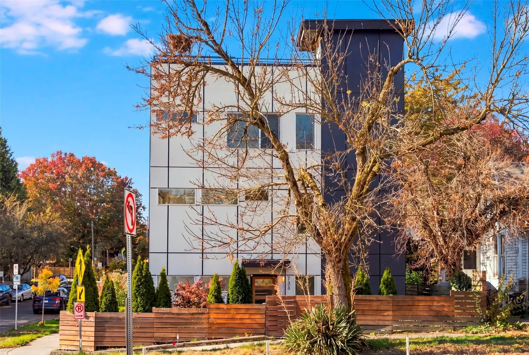 733 Martin Luther King Jr Way , Seattle, WA 98144