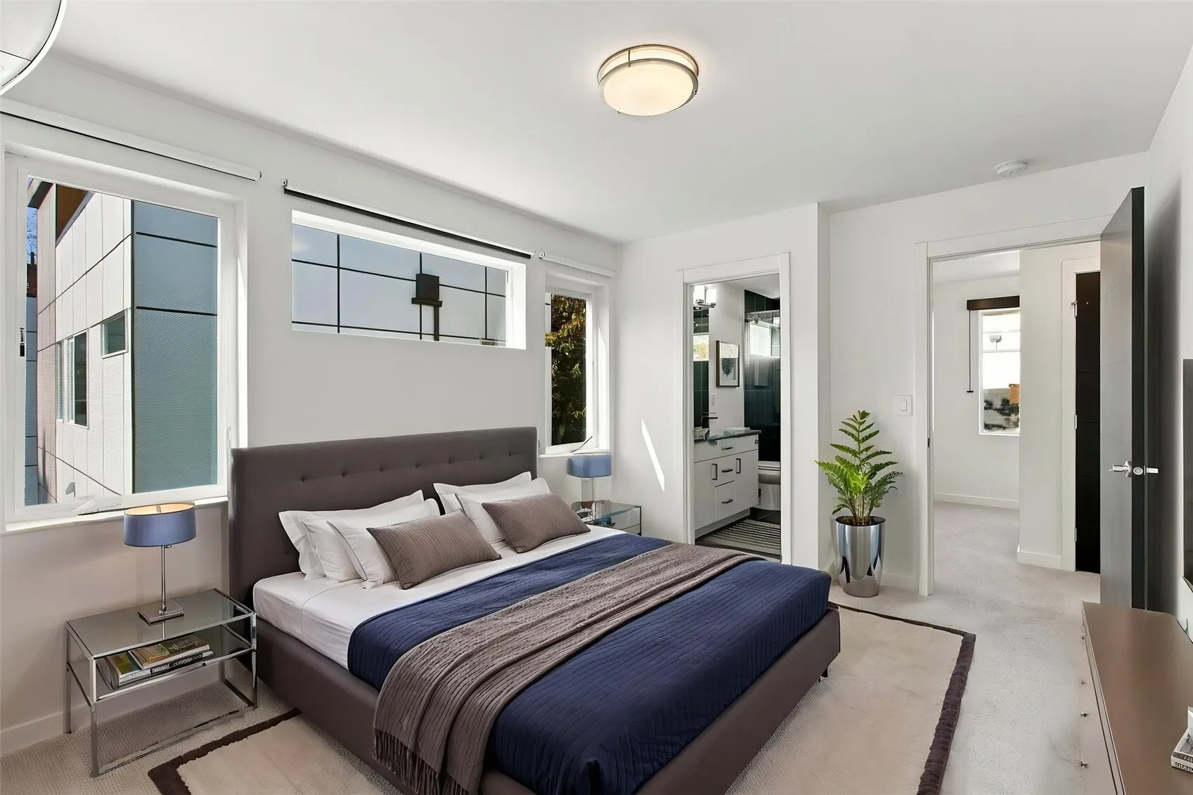 733 Martin Luther King Jr Way , Seattle, WA 98144