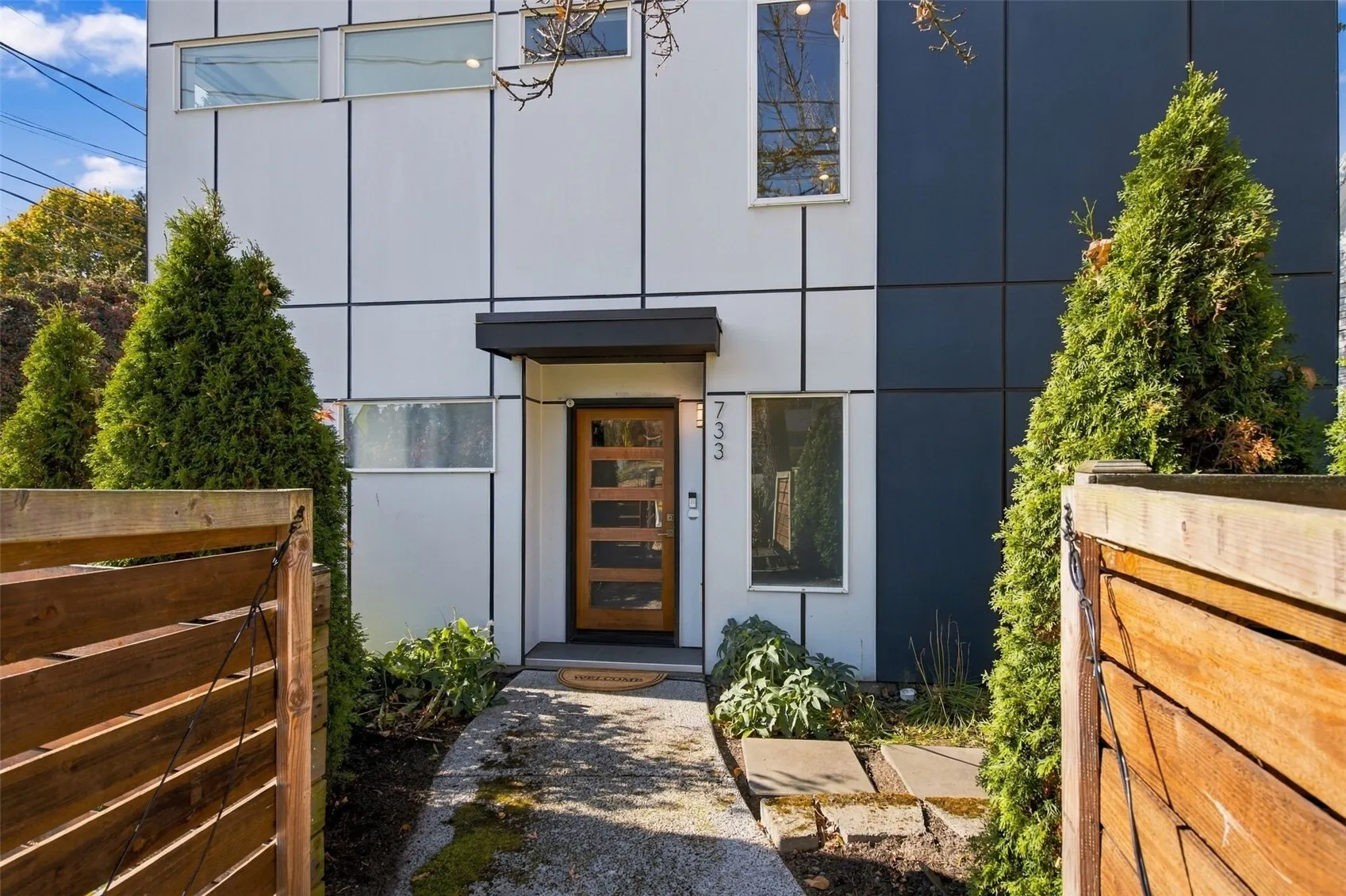 733 Martin Luther King Jr Way , Seattle, WA 98144
