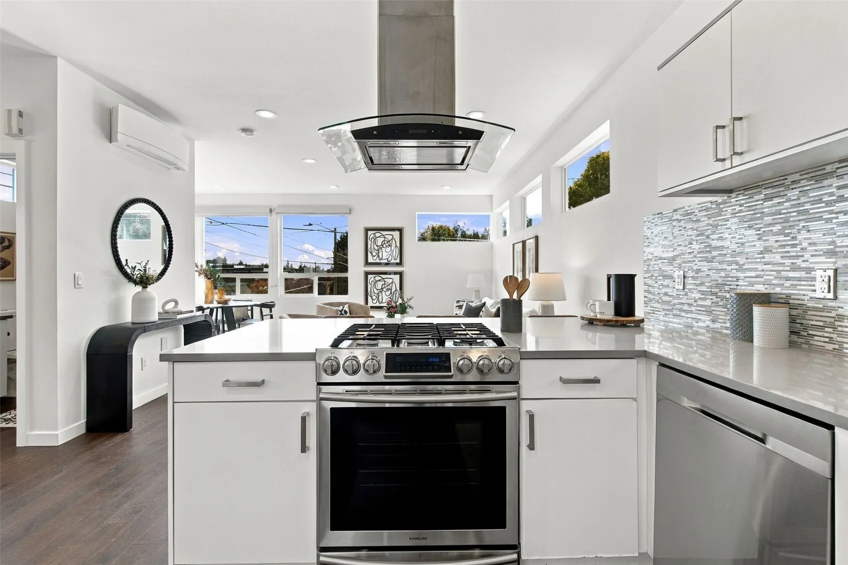 733 Martin Luther King Jr Way , Seattle, WA 98144