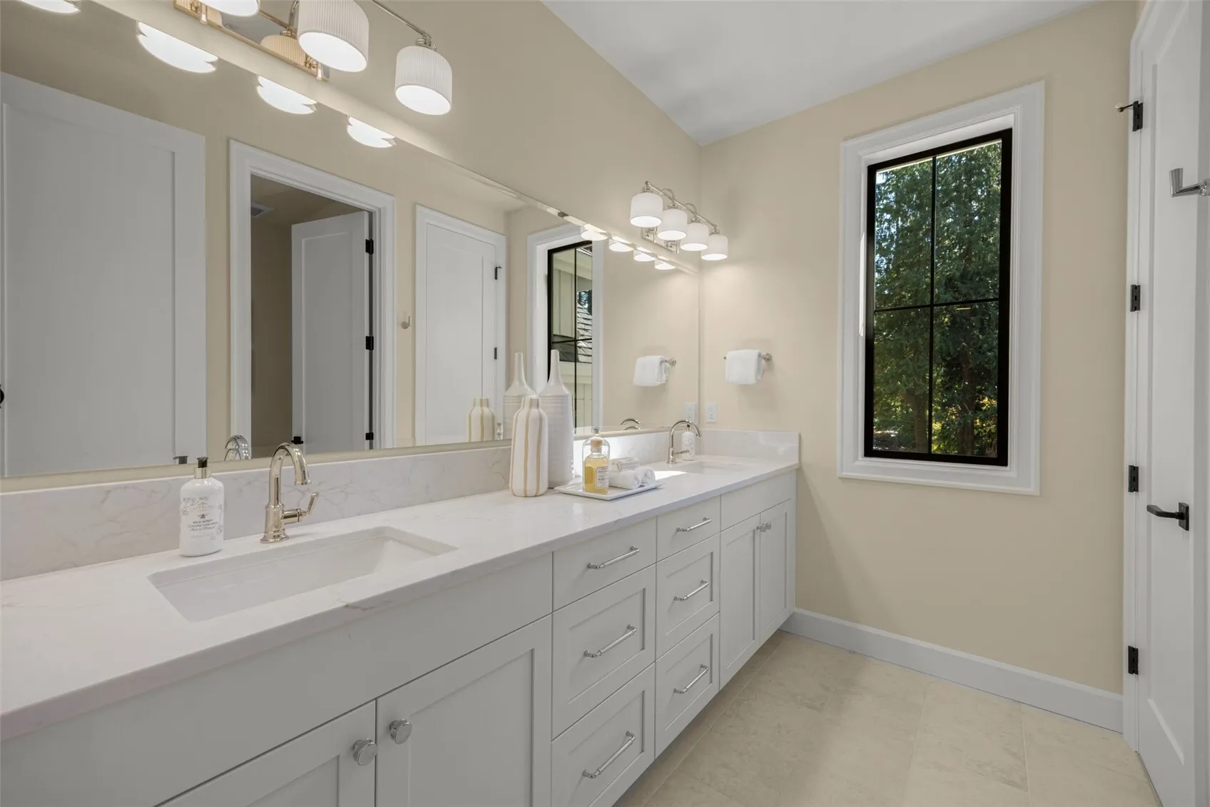 21450 NE 79th Street , Redmond, WA 98053