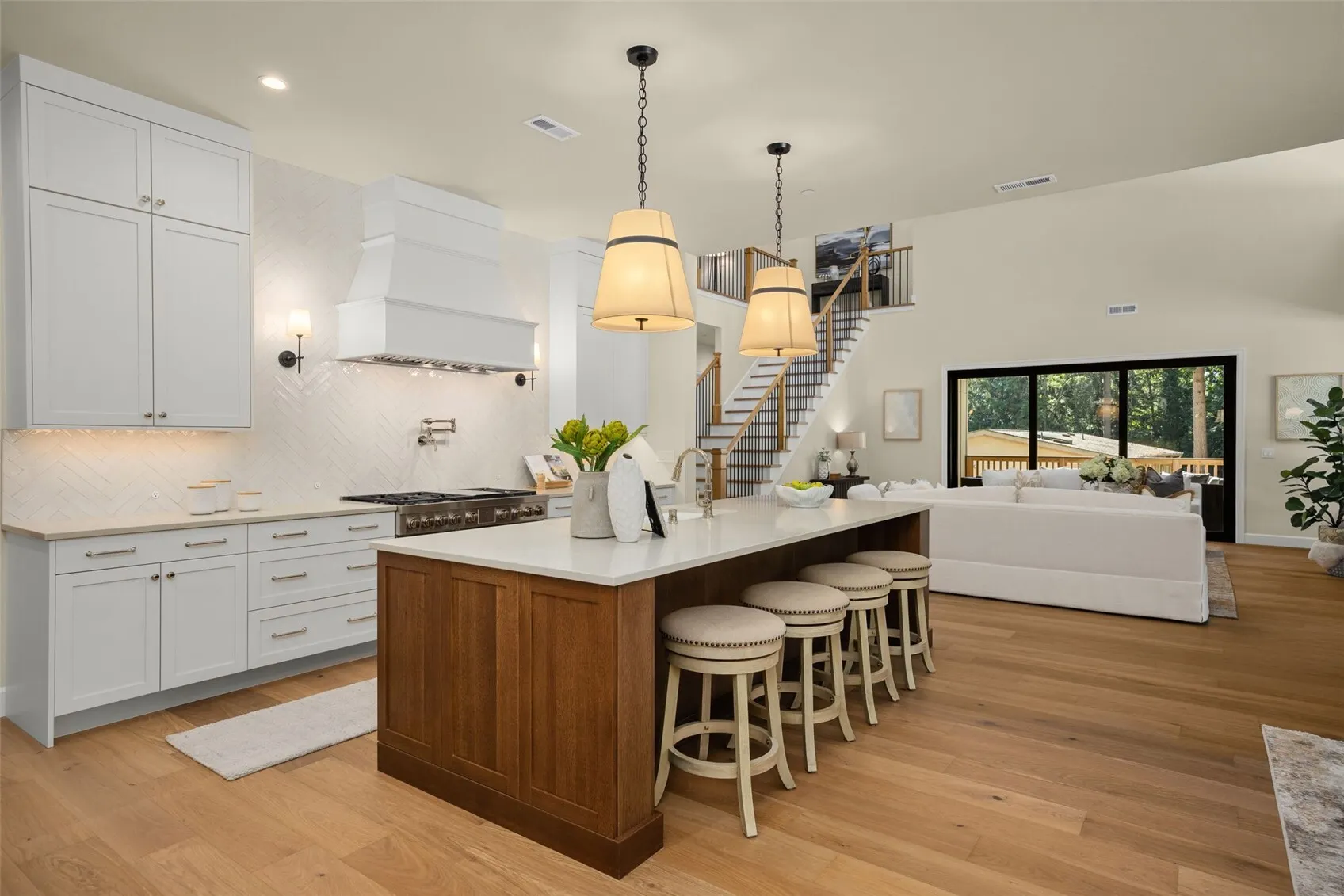 21450 NE 79th Street , Redmond, WA 98053
