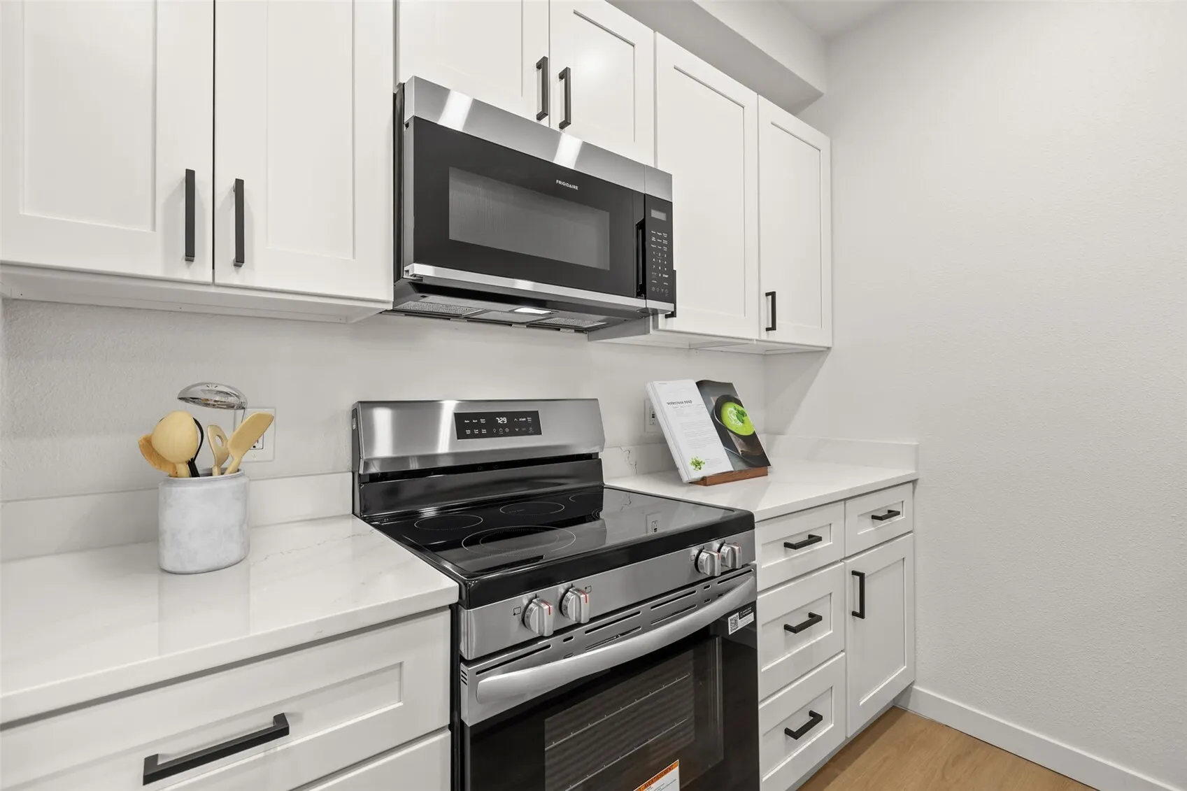 10825 SE 200th Street #B102, Kent, WA 98031