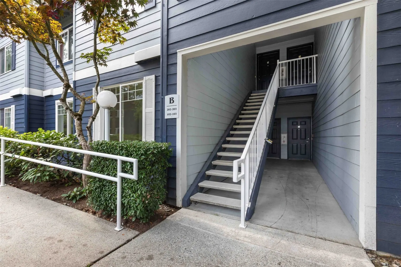 10825 SE 200th Street #B102, Kent, WA 98031