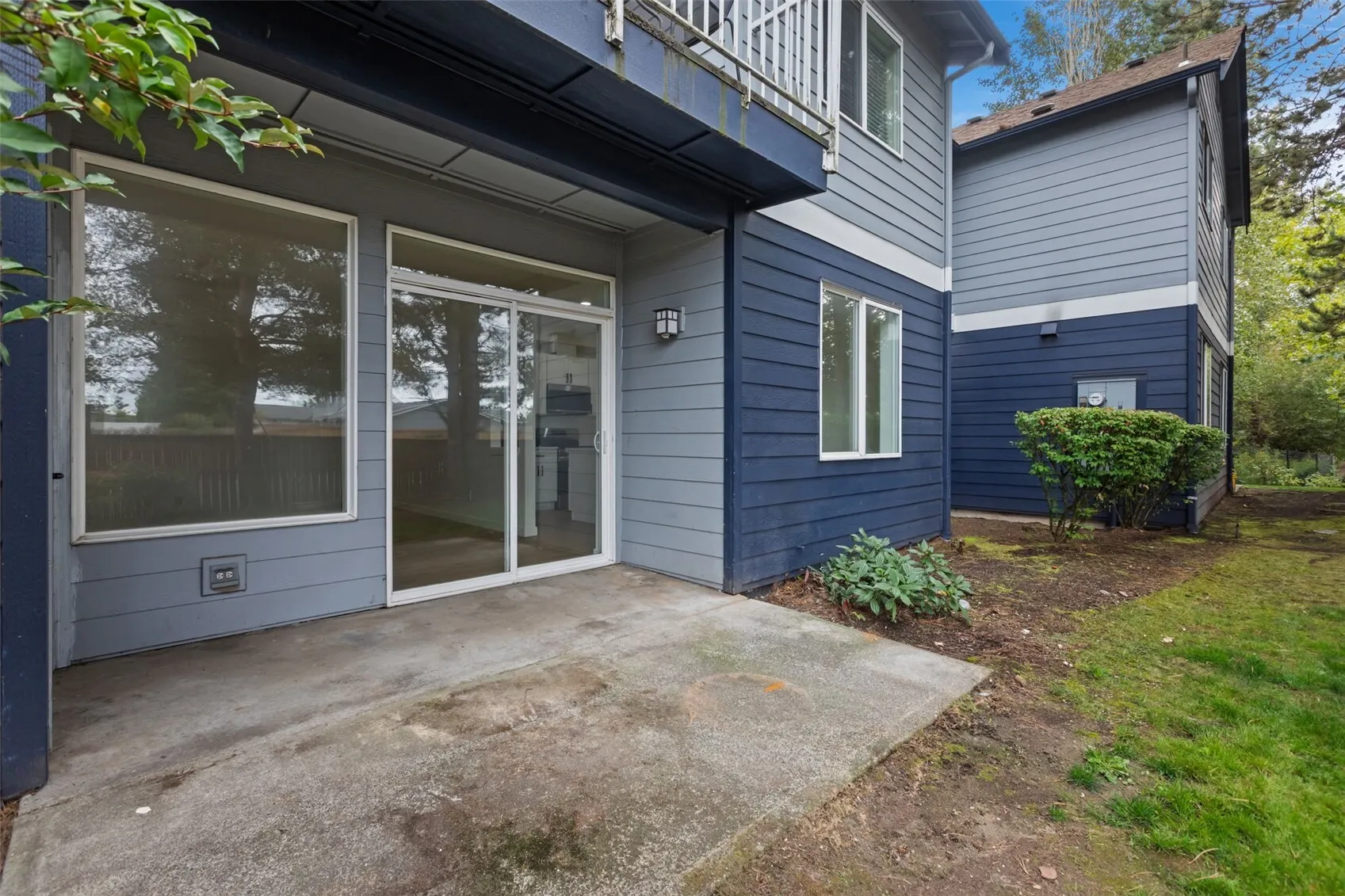 10825 SE 200th Street #B102, Kent, WA 98031