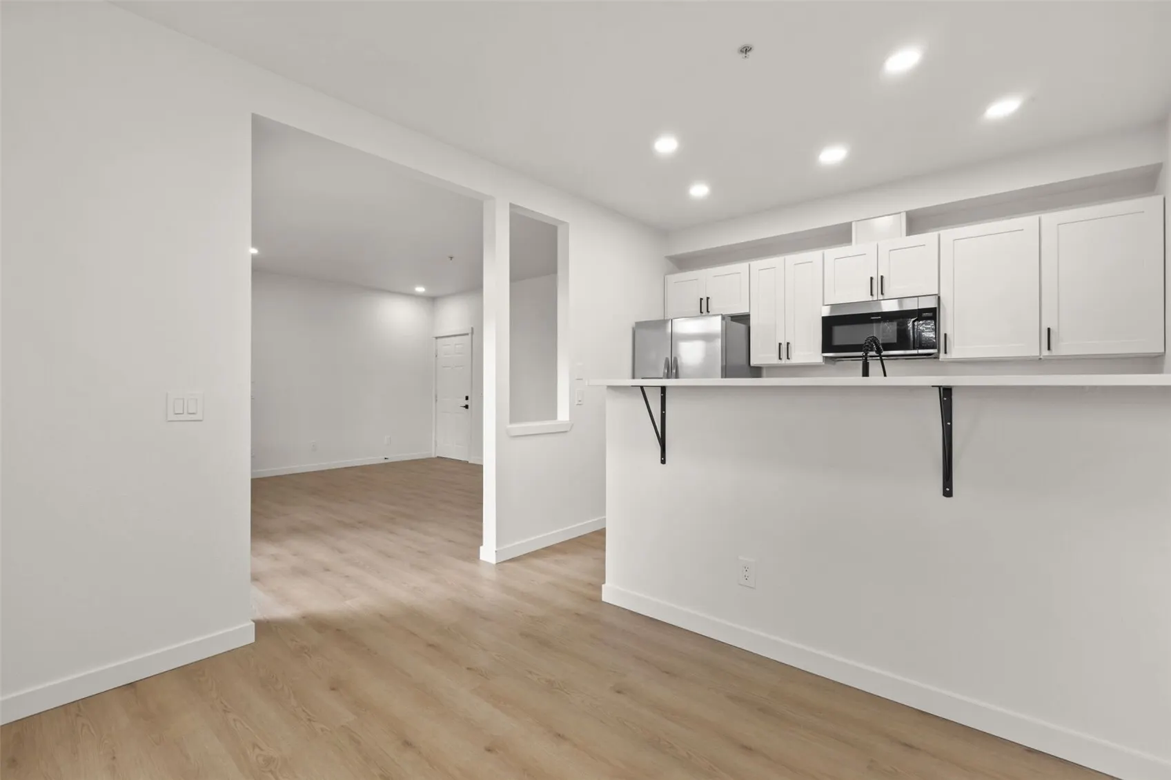 10825 SE 200th Street #B102, Kent, WA 98031