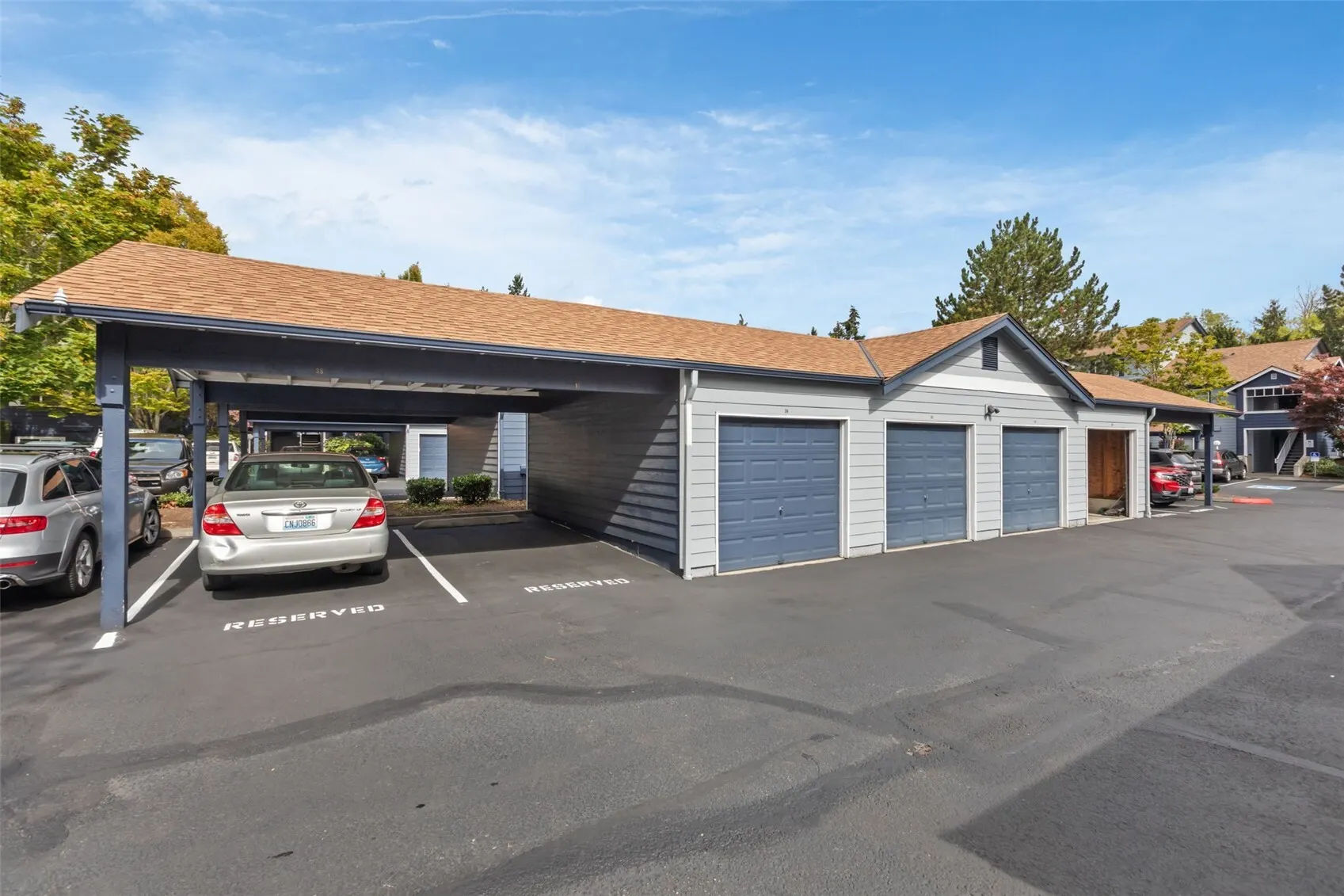 10825 SE 200th Street #B102, Kent, WA 98031