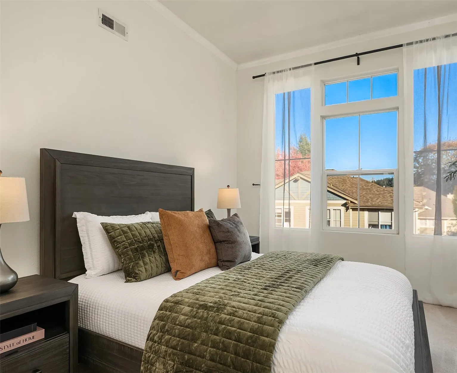 2038 Newport Way NW #11-3, Issaquah, WA 98027