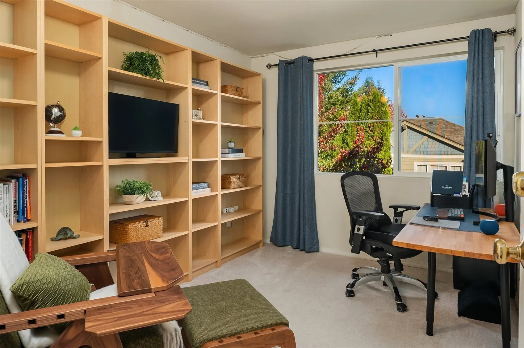 2038 Newport Way NW #11-3, Issaquah, WA 98027