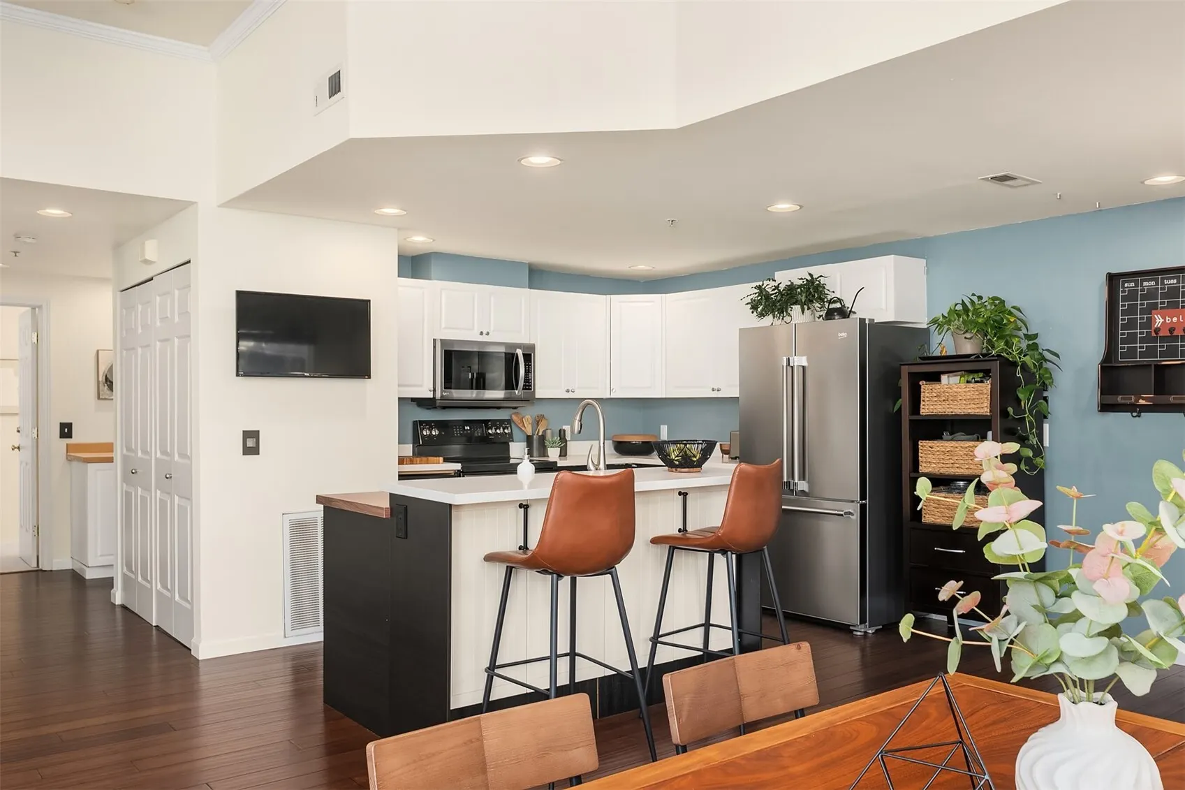 2038 Newport Way NW #11-3, Issaquah, WA 98027