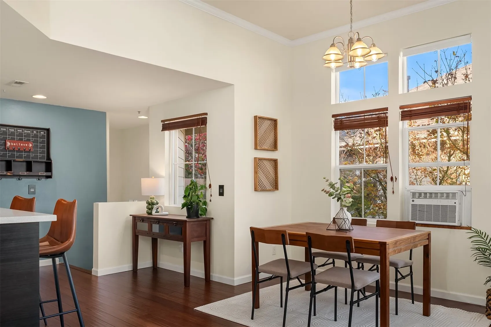 2038 Newport Way NW #11-3, Issaquah, WA 98027