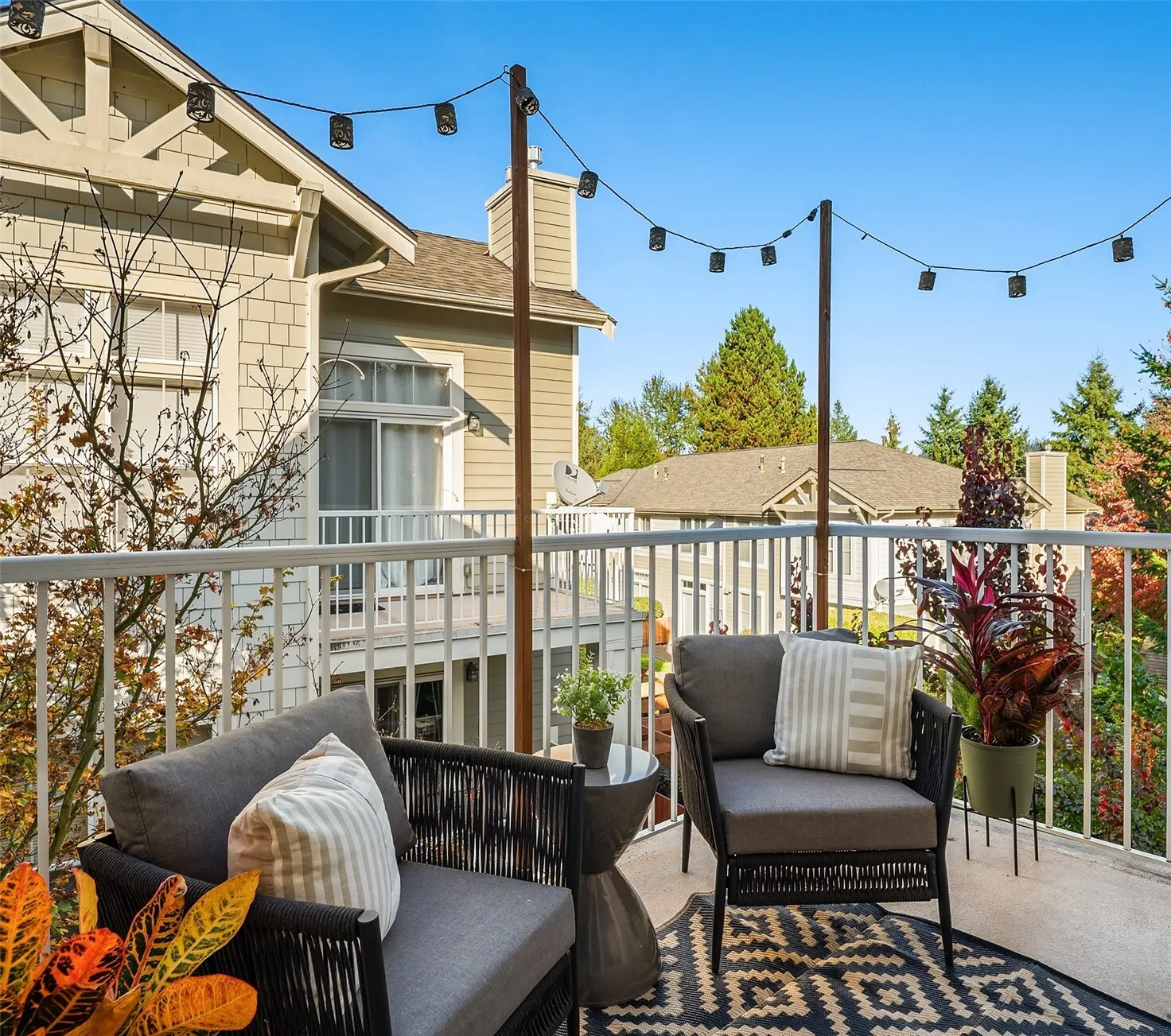 2038 Newport Way NW #11-3, Issaquah, WA 98027