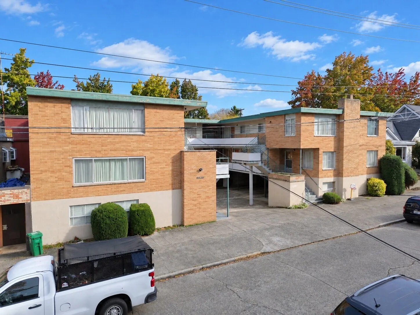 6550 Greeenwood Avenue N, Seattle, WA 98103