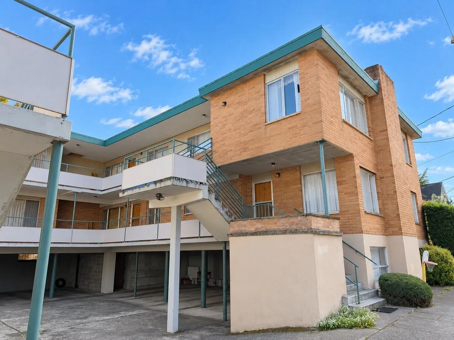 6550 Greeenwood Avenue N, Seattle, WA 98103