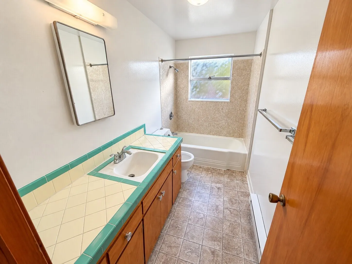 6550 Greeenwood Avenue N, Seattle, WA 98103