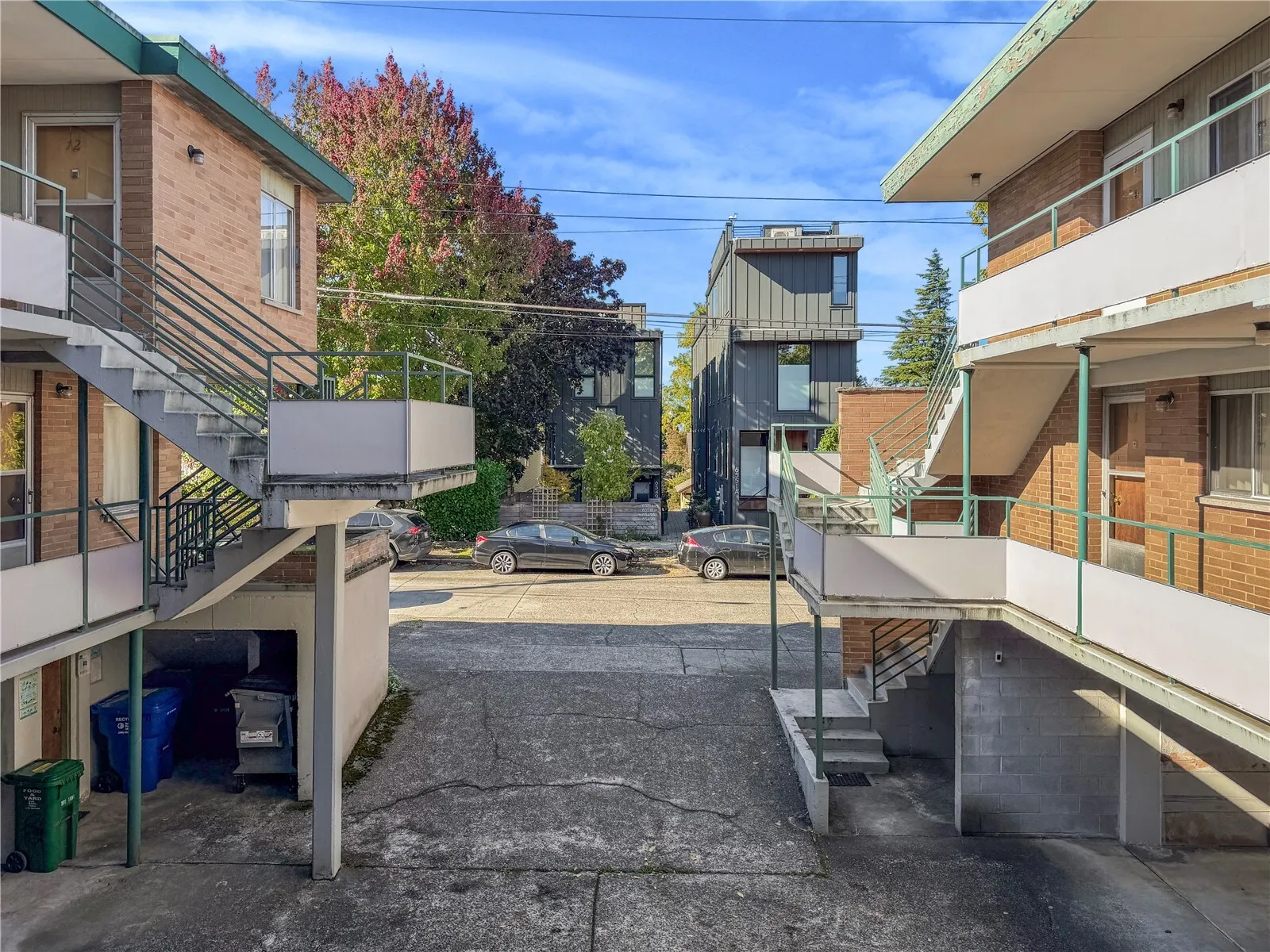 6550 Greeenwood Avenue N, Seattle, WA 98103
