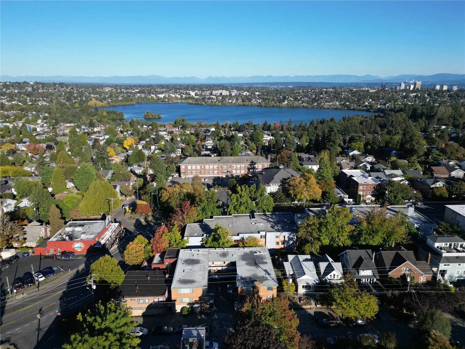 6550 Greeenwood Avenue N, Seattle, WA 98103