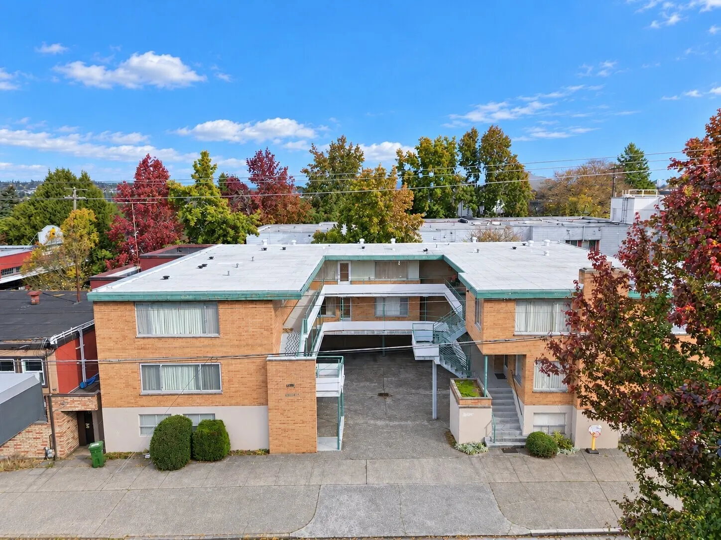 6550 Greeenwood Avenue N, Seattle, WA 98103