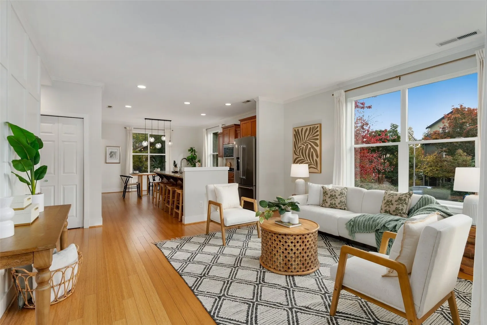 4164 29th Avenue S, Seattle, WA 98108