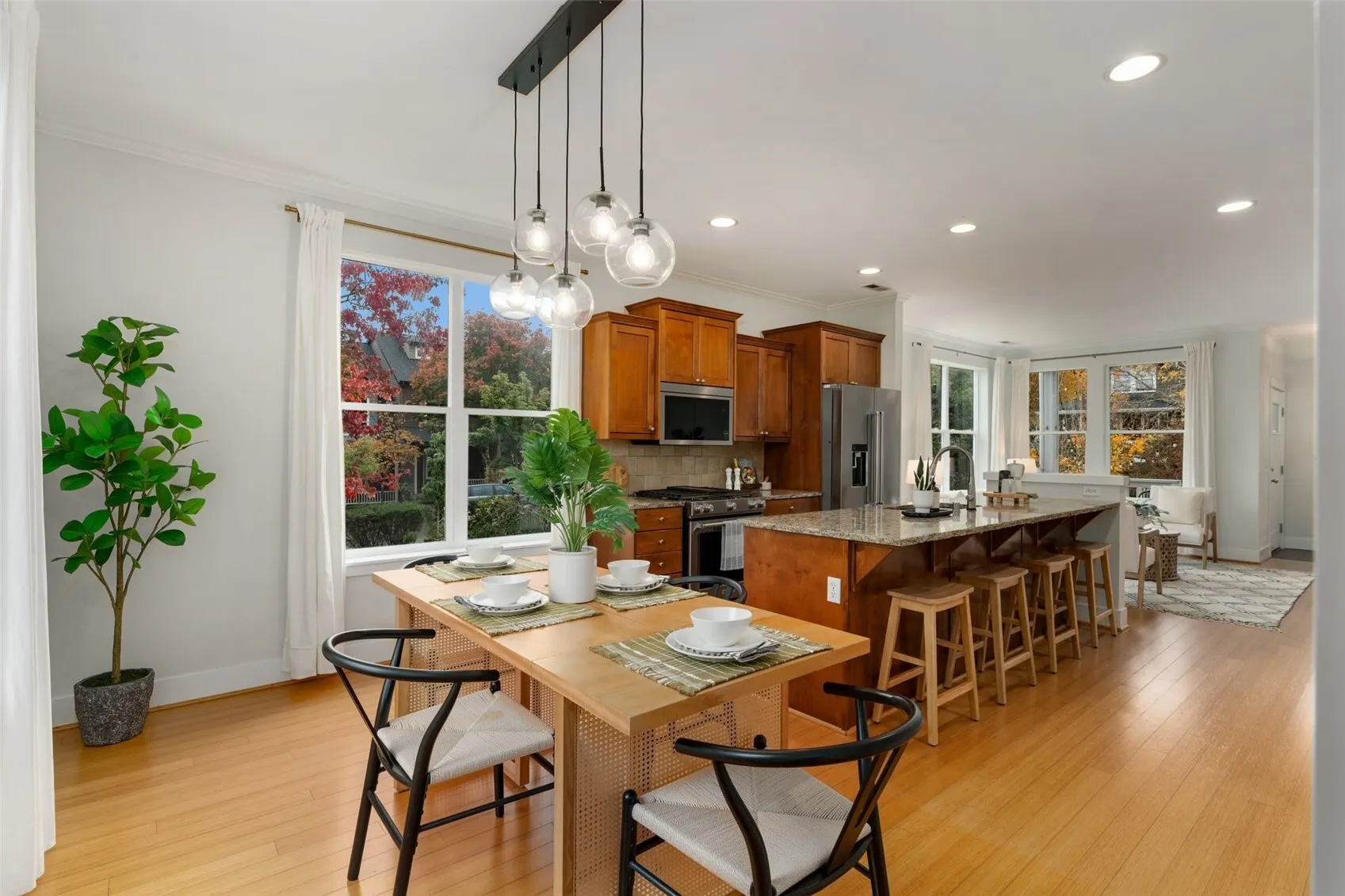 4164 29th Avenue S, Seattle, WA 98108