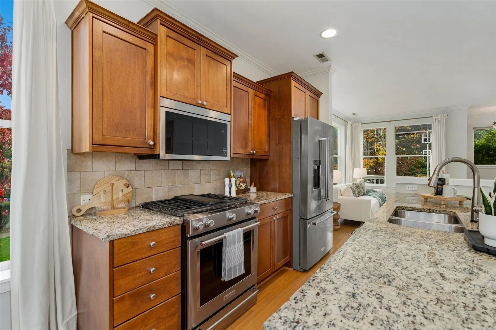 4164 29th Avenue S, Seattle, WA 98108