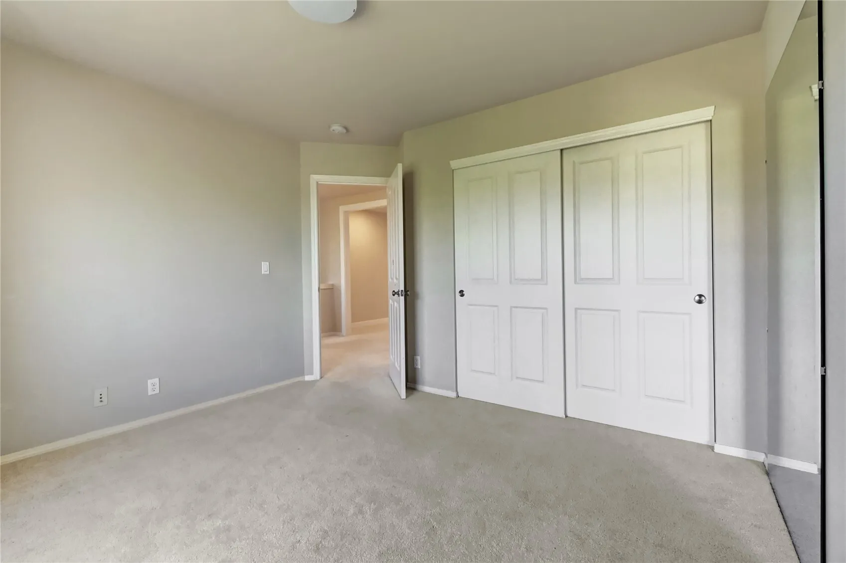 18947 NE 68th Street , Redmond, WA 98052