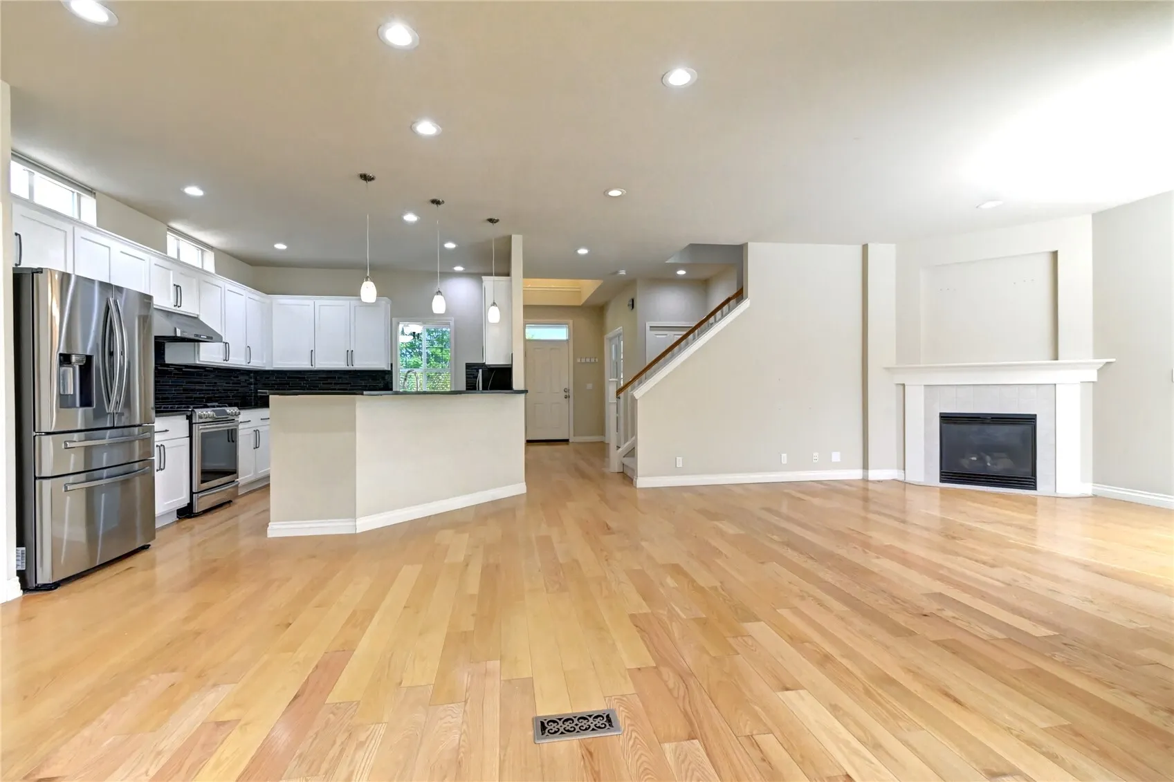 18947 NE 68th Street , Redmond, WA 98052