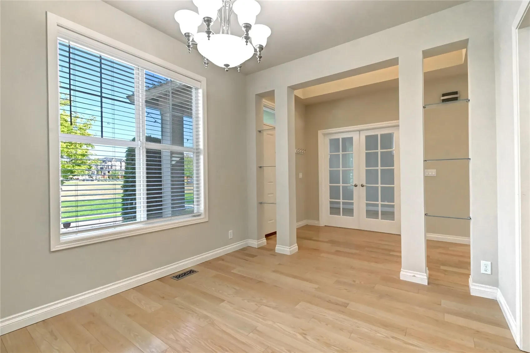 18947 NE 68th Street , Redmond, WA 98052