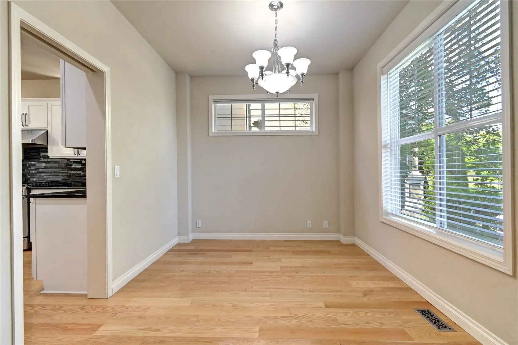 18947 NE 68th Street , Redmond, WA 98052