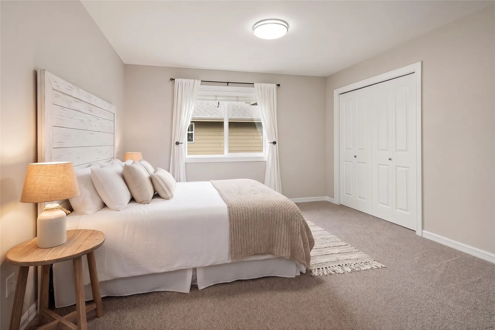27534 SE 28th Place , Sammamish, WA 98075