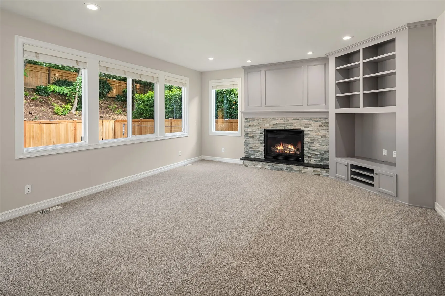 27534 SE 28th Place , Sammamish, WA 98075