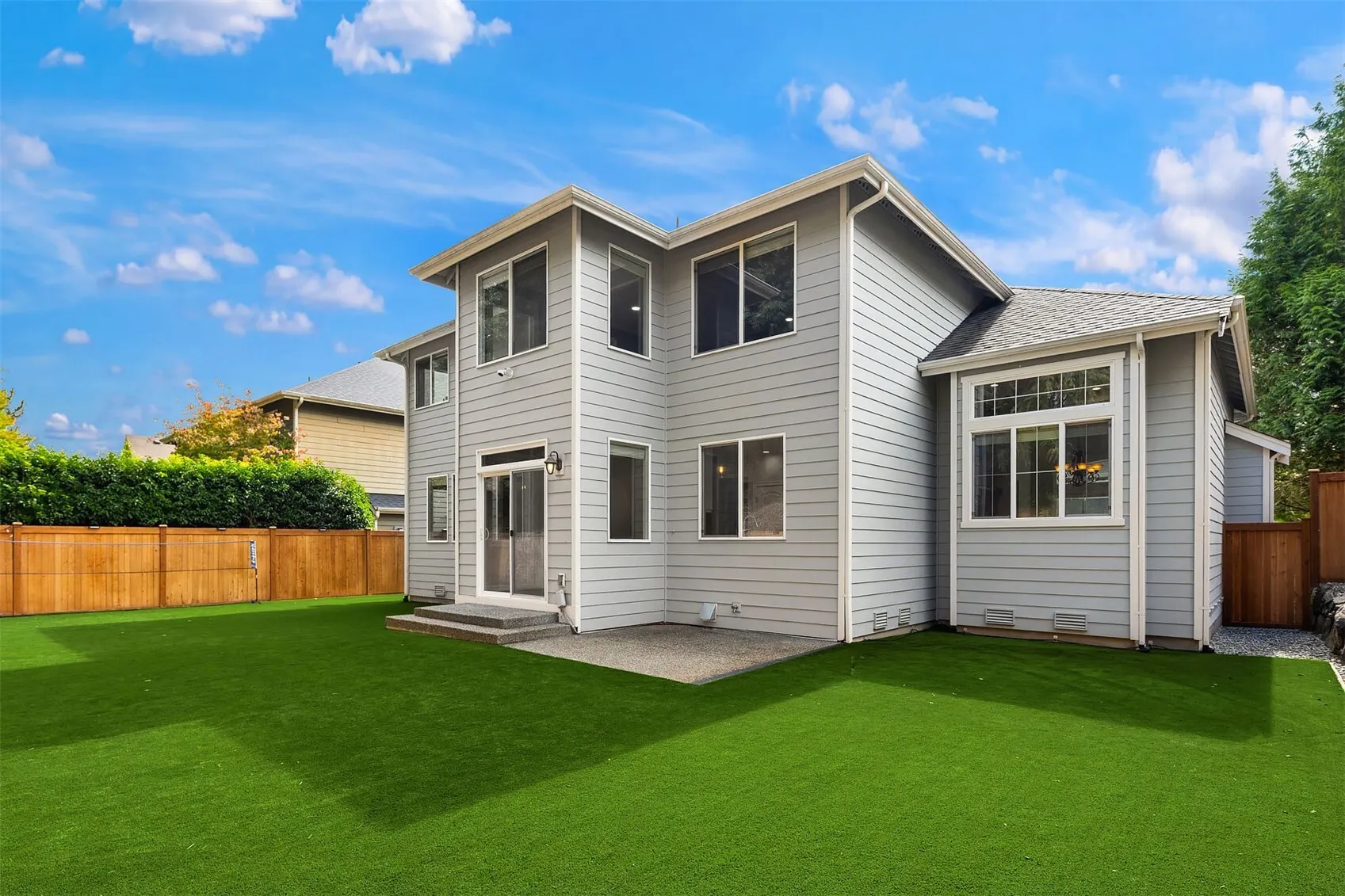 27534 SE 28th Place , Sammamish, WA 98075