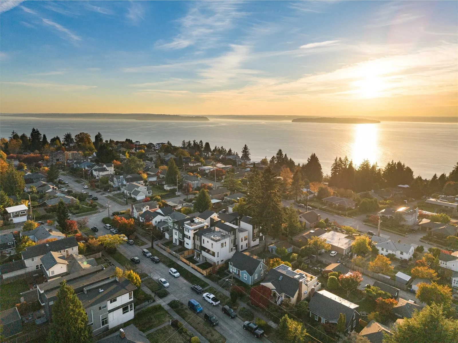 3839 54th Avenue SW, Seattle, WA 98116