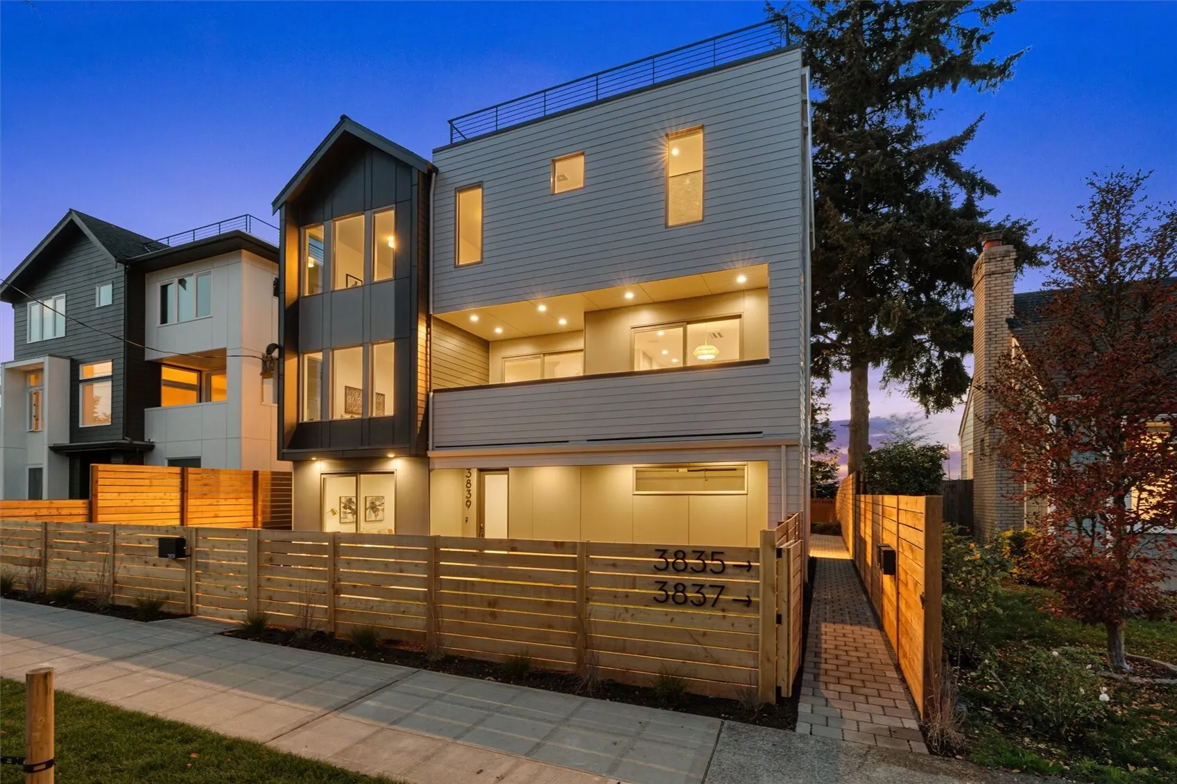 3839 54th Avenue SW, Seattle, WA 98116