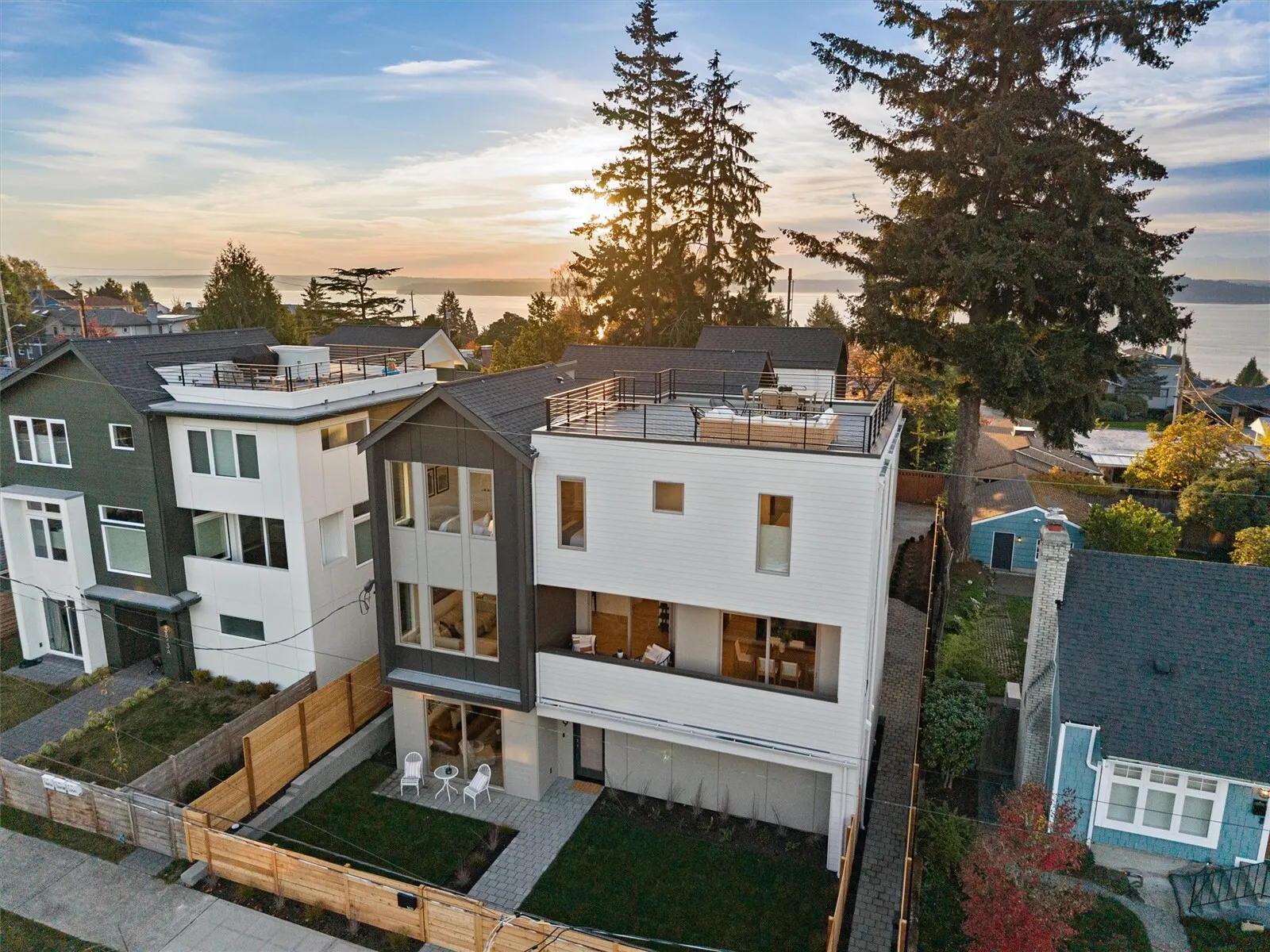 3839 54th Avenue SW, Seattle, WA 98116