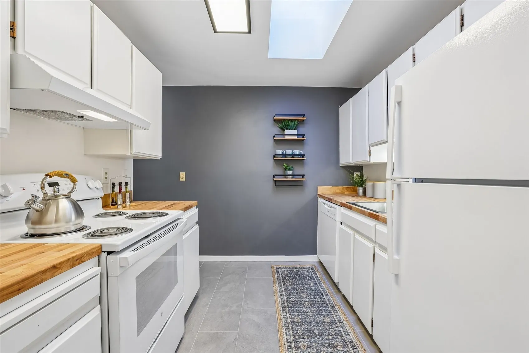 2510 W Bertona Street #431, Seattle, WA 98199