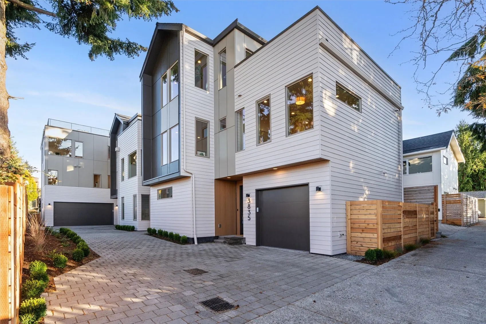3835 54th Avenue SW, Seattle, WA 98116