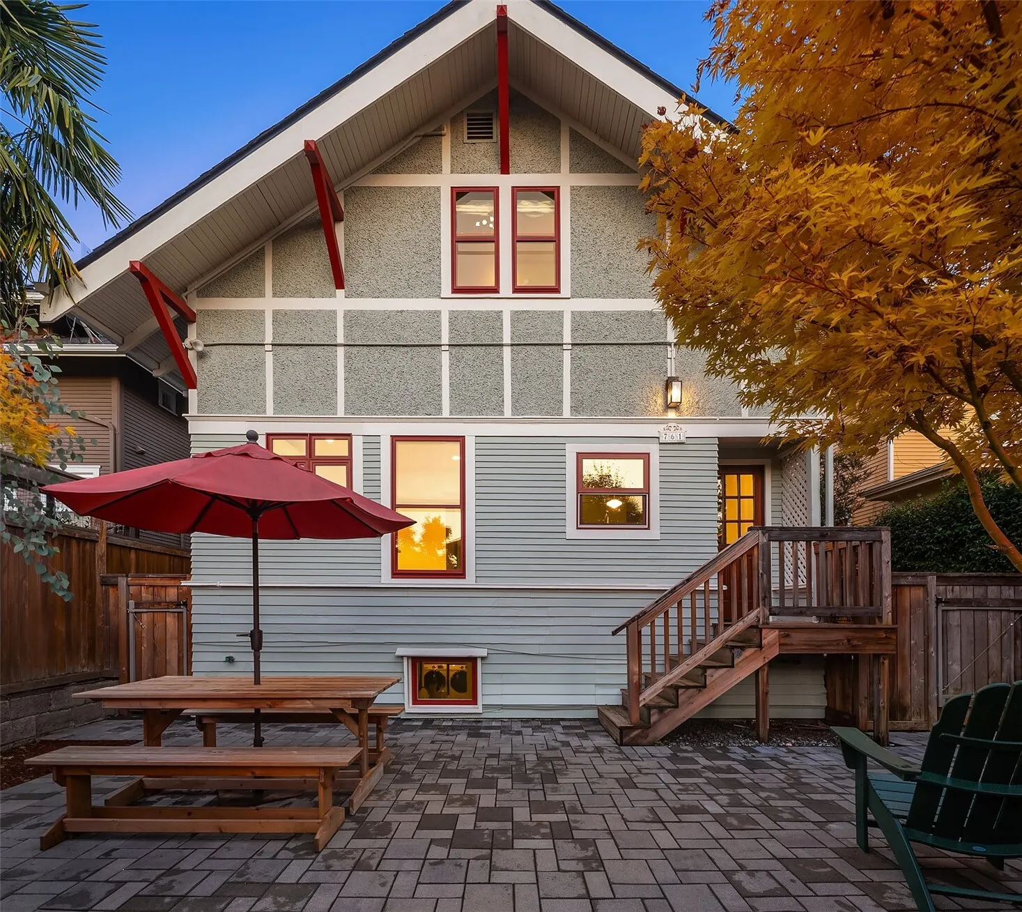 761 32nd Avenue , Seattle, WA 98122