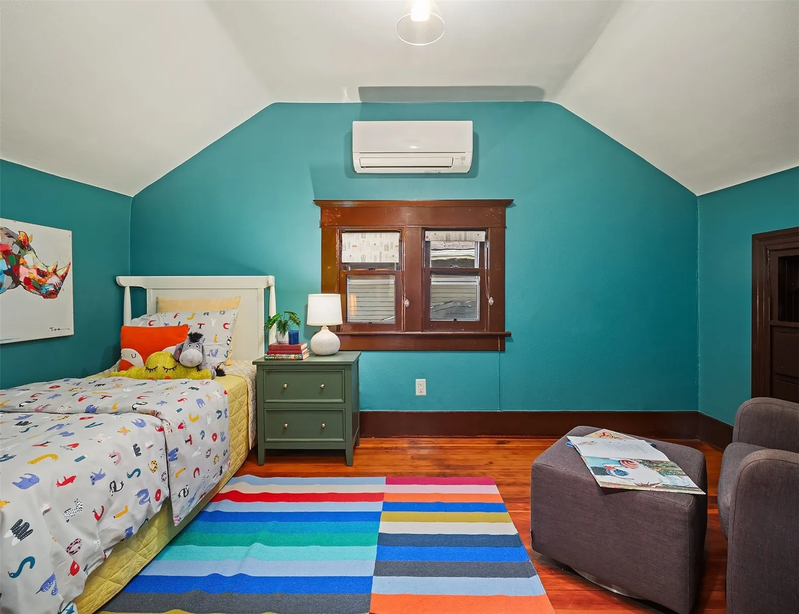 761 32nd Avenue , Seattle, WA 98122