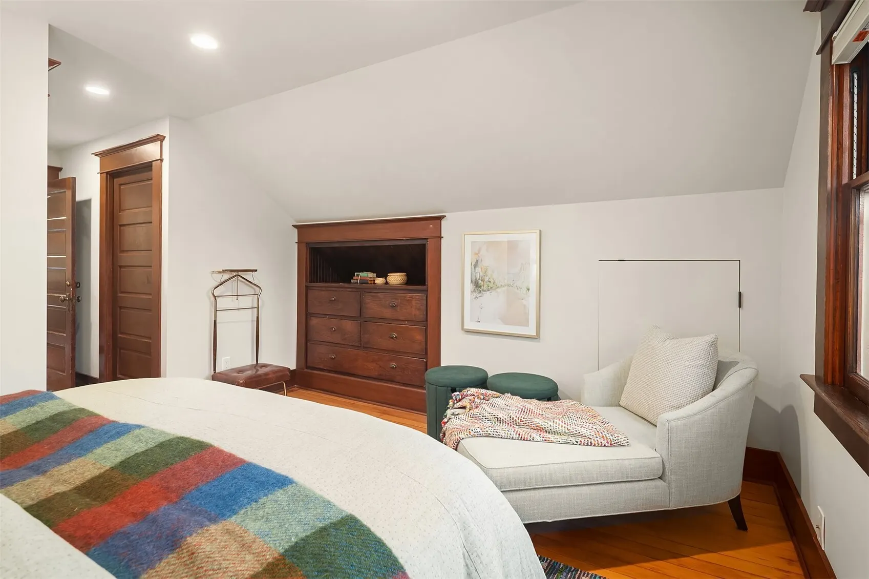 761 32nd Avenue , Seattle, WA 98122