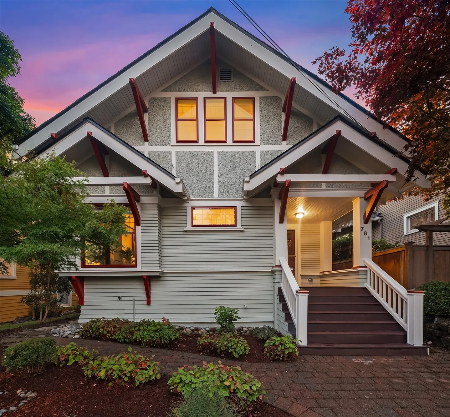 761 32nd Avenue , Seattle, WA 98122
