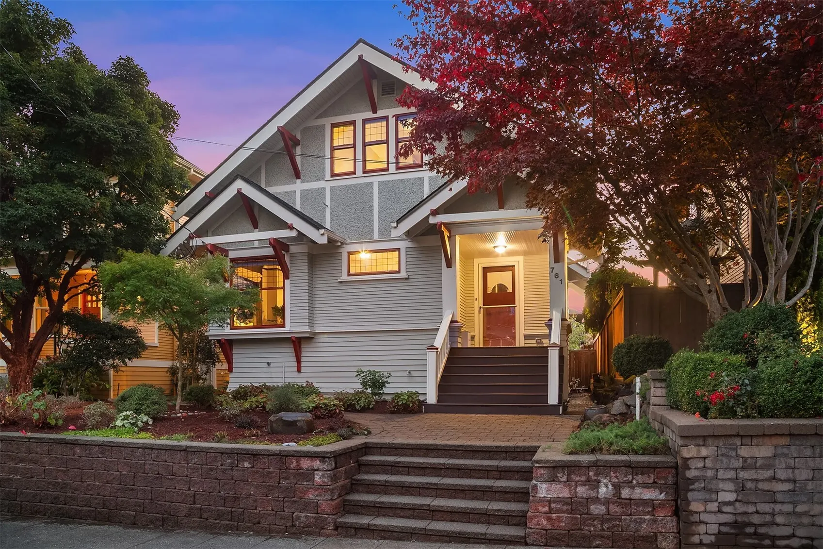 761 32nd Avenue , Seattle, WA 98122