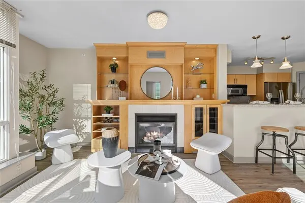 1100 106th Avenue NE #703, Bellevue, WA 98004
