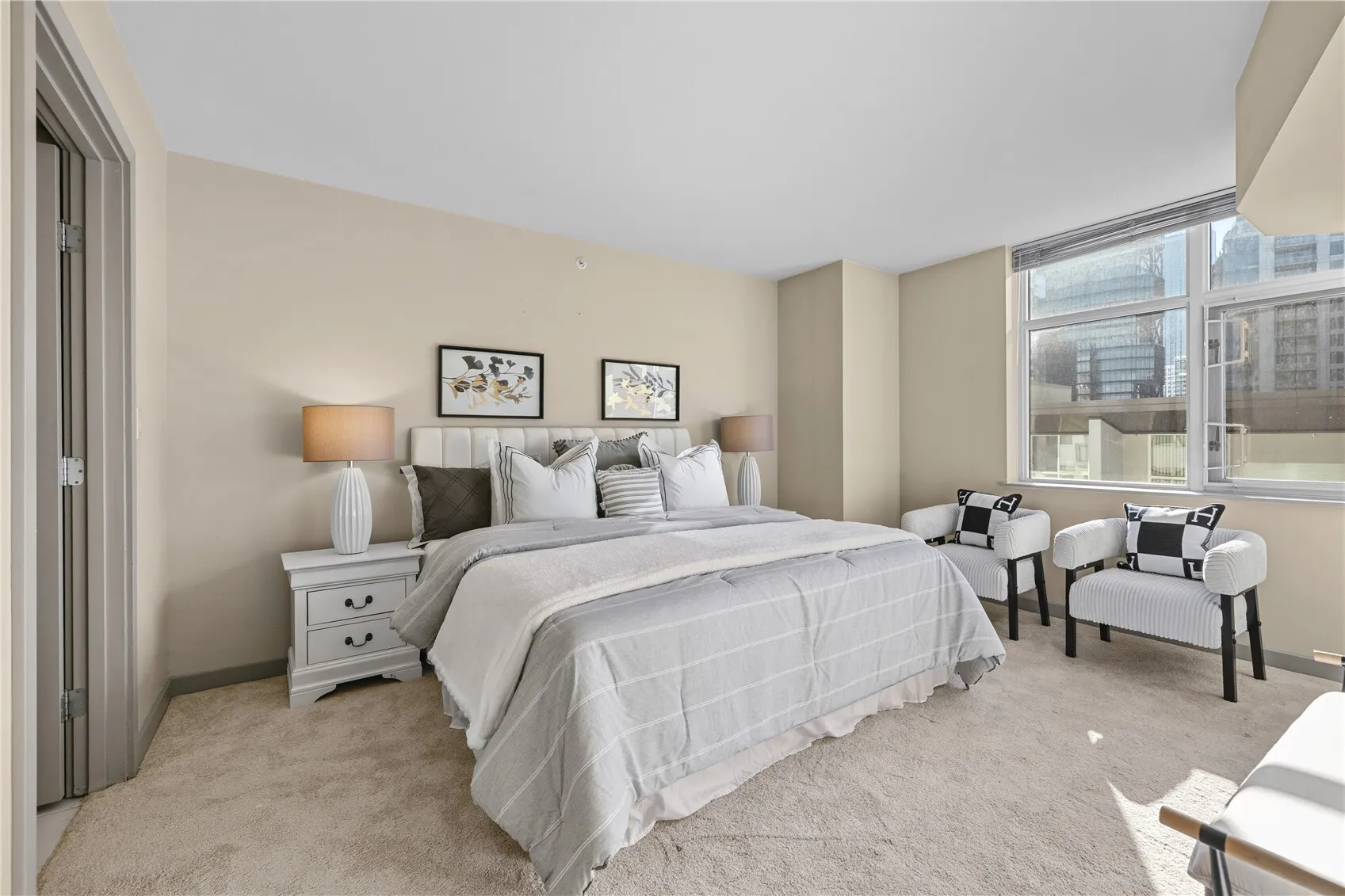 1100 106th Avenue NE #703, Bellevue, WA 98004